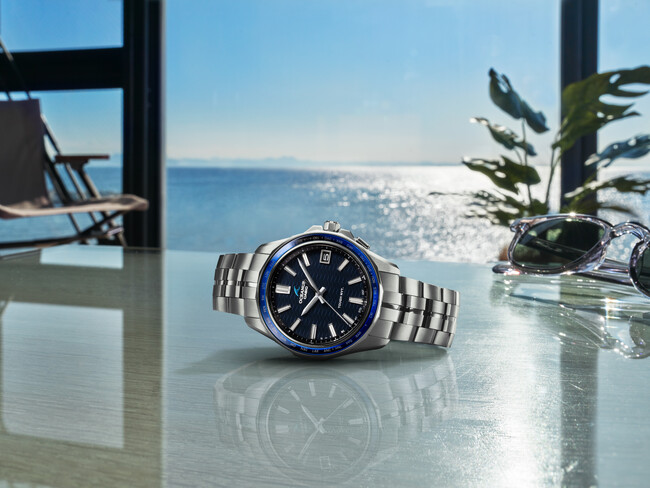 高い質感と視認性を備えた“OCEANUS Manta”初の3針モデル