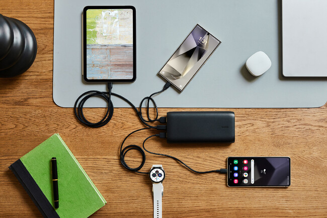 4台同時充電可能で、iPhone 15 Proを23分で0%から50%まで急速充電 BoostCharge 26,000mAh 4ポートモバイルバッテリー 32W PD PPS対応 3月8日発売開始