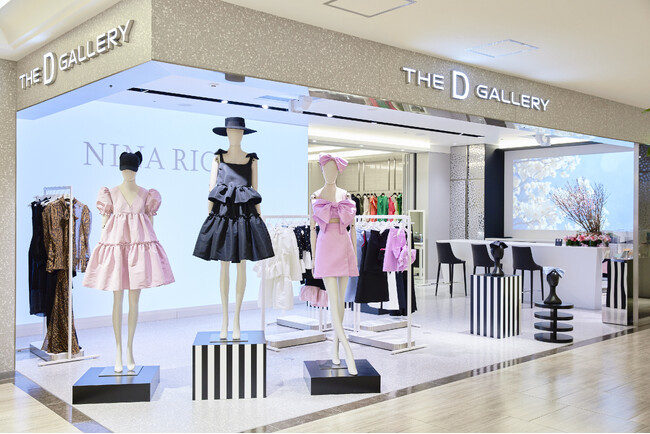 【NINA RICCI】「ニナ リッチ」が2024年春夏シーズンのポップアップストアを阪急うめだ本店にて開催中