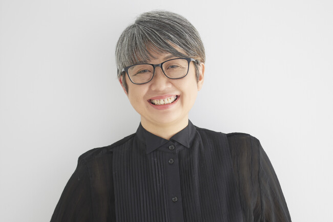 人材育成、社会貢献などで活躍する女性リーダーに贈る「第2回活躍する女性リーダー表彰（愛称：ブルーローズ表彰）」を、タカラベルモント　広報室　石川由紀子が受賞