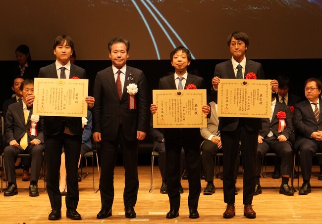 AI・ディープラーニング技術開発のリッジアイ、内閣府主催「第6回宇宙開発利用大賞」国土交通大臣賞を受賞