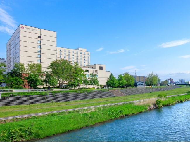 札幌のリバーフロントで、サウナ付き大浴場とフィットネスジムのサービスを開始