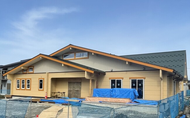 ～新工法CLTログハウスに注目集まる～　富山県主催の 「木造公共建築講座勉強会」で、「CLTログハウスの大型保育園施設」が題材に