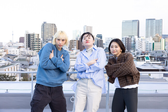 ラップユニット・chelmicoと柚木麻子さんの特別鼎談を「小説新潮」4月号に掲載！　話題の最新刊『あいにくあんたのためじゃない』はまもなく発売です！