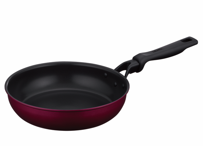 サーモスのフライパン企画担当者が伝授！フライパンを長持ちさせるコツ６選を発表