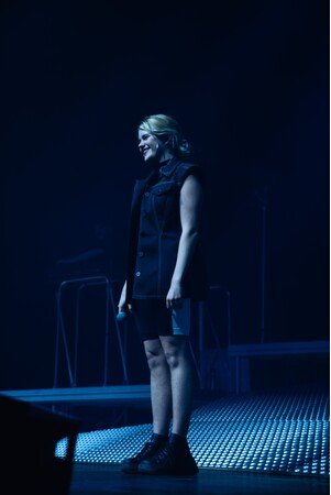 【ルイ・ヴィトン】ザホ・デ・サガザン、パリ公演でルイ・ヴィトンを着用