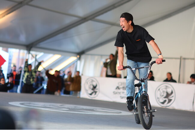 過去最多エントリー、国内外から強者が集結してBMXの妙技を競う「CHIMERA A-SIDE BMX FLATLAND BATTLE」”佐々木 元” 怪我からの復活の演武、一之陣 熊本城編を制す
