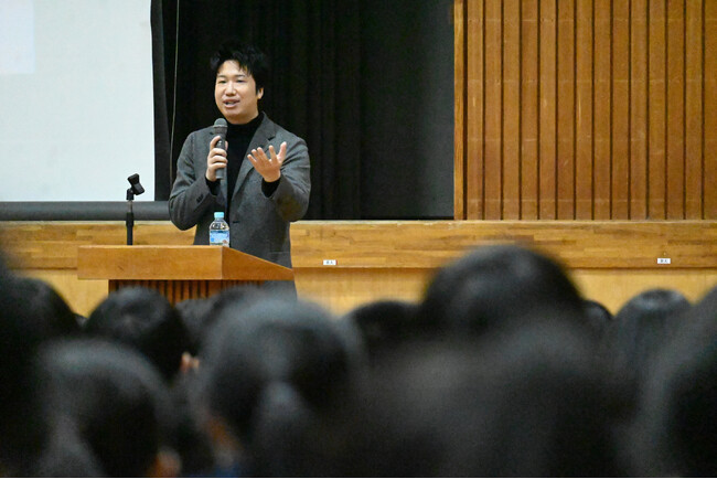 水谷隼さんが母校をサプライズ訪問！