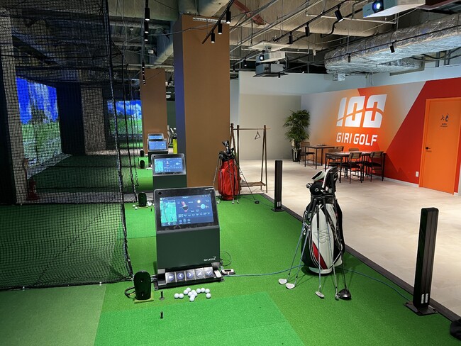 ”地域最大級！シミュレーションゴルフ練習場”「100GIRI GOLF 海浜幕張店」オープン