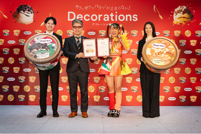 フワちゃんを「デコレーションズ公式宣伝隊長」に任命！　「デコレーションズ やみつき食感体験会」開催　～ 3月26日（火）まで、大阪、札幌でも食感体験ASMRコーナーやサンプリングを実施～