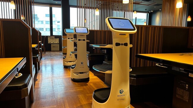 物語コーポレーションとソフトバンクロボティクスが 飲食店の運営効率化と顧客体験価値の向上を目指し、 包括的業務提携契約を締結