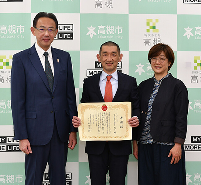 NPO法人たかつきがノウフクアワード2023での受賞を市長に報告