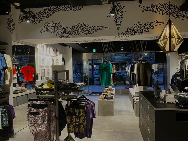 VOLCOM STORE SHIBUYAオープンライブペインティング & ご購入でデッキプレゼントのお知らせ