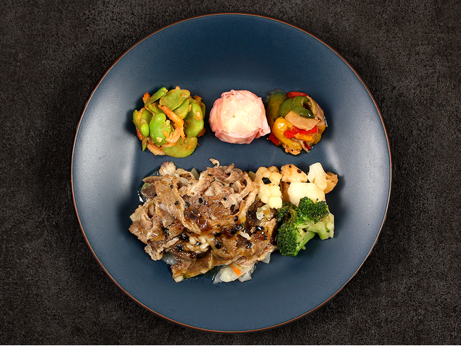 プレミアムメニュー！トリュフの香りがふわっと広がる「牛肉のトリュフ醤油」がナッシュから新発売