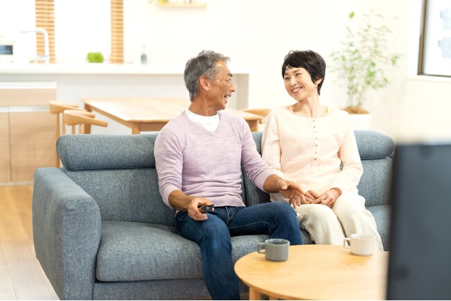 「現代でも〇割の人はテレビを重要視!?」テレビにまつわる思い出と重要性について調査を実施
