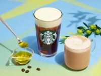『Oleato(TM) (オリアート(TM))』 が3月27日（水）より　全国500店舗以上に販売拡大
オリーブオイル×コーヒーから生まれた、なめらかな口当たりの今までにないコーヒー体験！