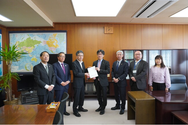 生協6グループが共同策定した提言を農林水産省に提出　食料・農業・農村基本法改正に伴う意見交換会（院内集会）開催