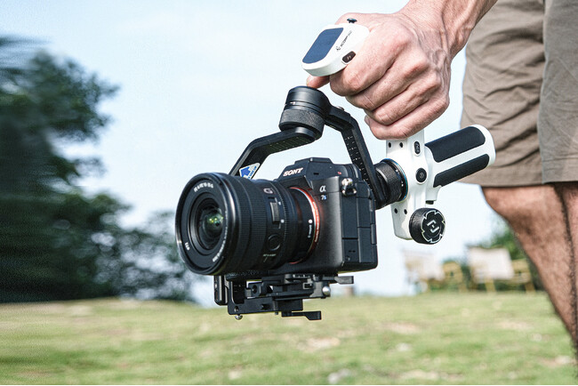 FeiyuTech、世界初*AIトラッカー搭載のオールインワン小型ジンバル「SCORP-Mini 2」