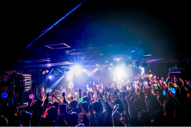 「コレサワLIVE 2024 シティガールとバッドボーイ」のライブレポートが到着！