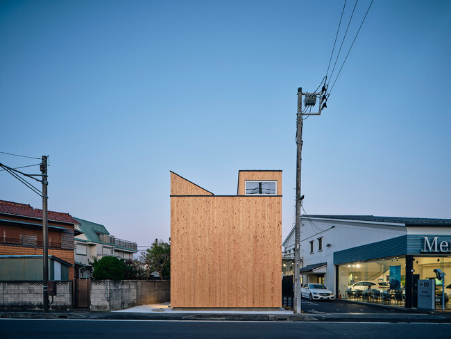 【グッドデザイン賞ベスト100等のデザイン各賞を受賞した建築の概要を公開！】エリアノとtyfaによる建築作品「巡る間」の計画概要について