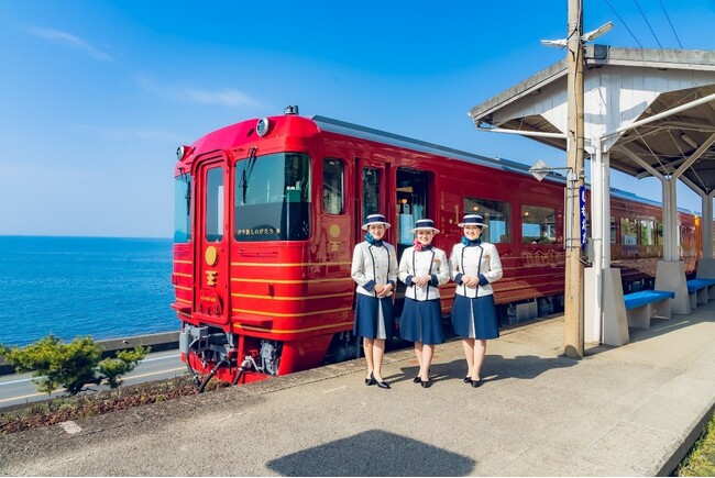 ジャルパック・ＪＲ四国による共同特別企画「人気の観光列車に貸切乗車2つのものがたり列車と藍よしのがわトロッコでめぐる四国の旅 4日間」3月25日（月）発売