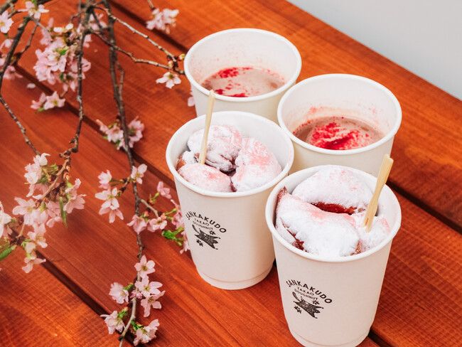 高尾山麓の揚げたてドーナツ専門店「高尾 さんかく堂」期間限定でお花見セットを販売