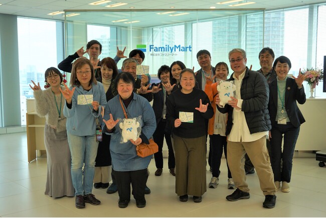 「コンビニの使いづらいところを教えてください」誰にとっても利用しやすい店舗を目指して 聴覚に障がいのある方々との情報交換会を実施