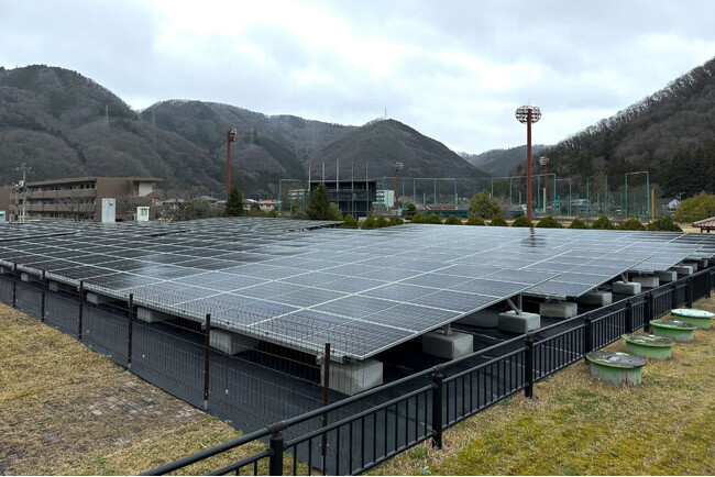 新見浄化センターに蓄電池型超急速EV充電器を納入