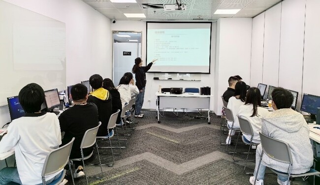 トランスコスモス、中国の西安センターが就職研修センターとして承認
