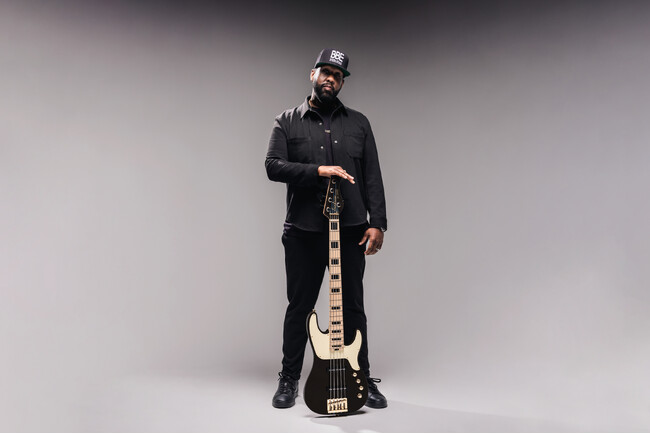 エミー賞受賞の音楽監督アダム・ブラックストーンを称えるJACKSON(R) 新シグネイチャーベース 2024年3月28日（木）発売