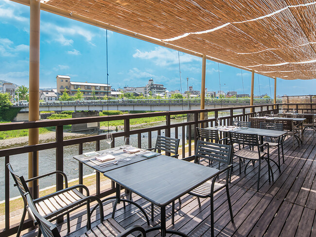 【鮒鶴京都鴨川リゾート】京都の夏の風物詩を愉しむ川床ランチ・ディナープランを、5月1日（水）より提供開始