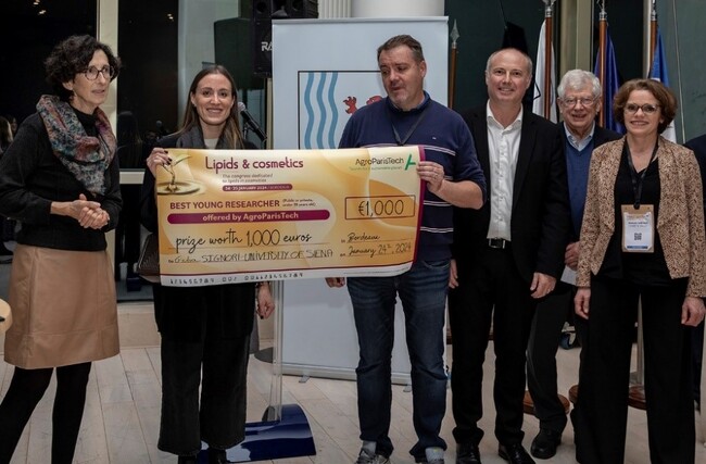 「Lipids & Cosmetics congress (4th edition)」にて共同研究成果を発表し、若手研究者部門において最優秀賞を受賞しました。