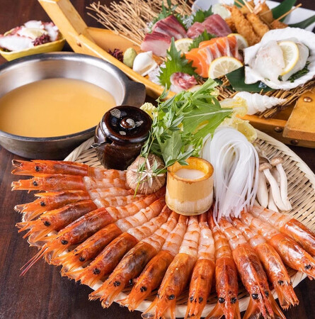 海老好きにはたまらない！プリプリ食感と甘味の強さ赤海老の頭から尻尾まで凝縮されたダシ汁で味わい尽くすしゃぶしゃぶが好評販売中