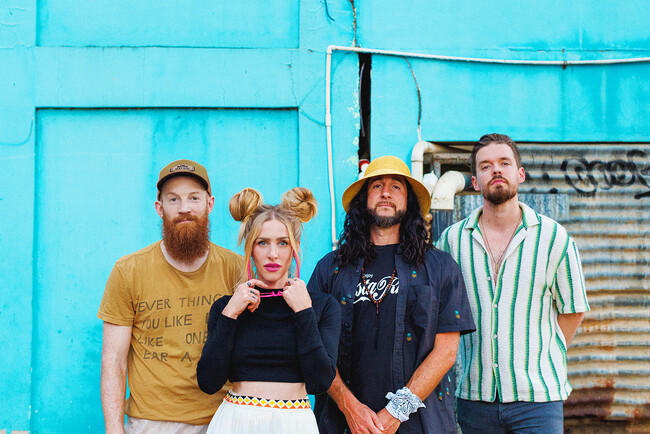 「My Stupid Heart」が日本で累計1,000万ストリーム突破のポップバンド、ウォーク・オフ・ジ・アースが新曲をリリース