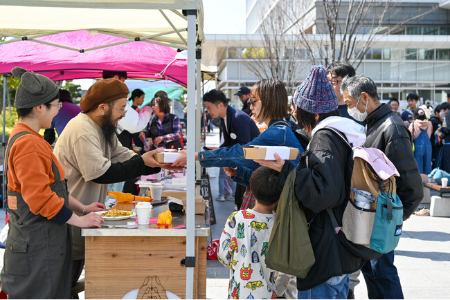 茅ヶ崎市役所前広場「TUNAGUフェスタ-Vol.2-」にファミリー等1800人来場。食、環境、消費の“当たり前”を問い直す体験型マルシェが大盛況のうちに終了！