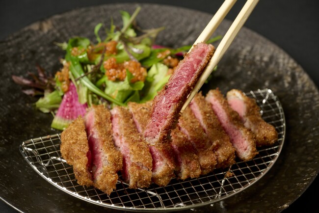 美味しさと楽しさを追求した新感覚のサーロイン牛カツ 日本酒プレミアムラウンジ「一献風月by PERIE CHIBA」にてランチタイムスタート！石焼サーロイン牛カツ、牛タンカツが登場いたします。
