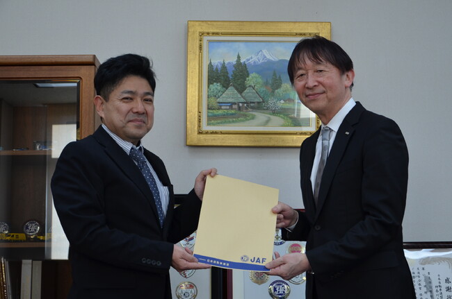 【JAF神奈川】NASVA神奈川支所と連携し、プロバスケットボールチーム「横浜ビー・コルセアーズ」のホームゲームに交通遺児のご家庭を招待しました