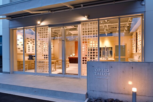 眼鏡製造工場併設の新体験型店舗「OPTIQ TAILOR by Sasaki Celluloid」、北陸新幹線延伸記念キャンペーンを実施！