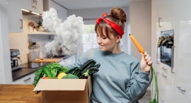 シーシャの不健康なイメージを一新するプロダクト「シーシャ生活」人参をかじっていると思わせて、シーシャを吸っている、その為だけに生まれたプロダクト