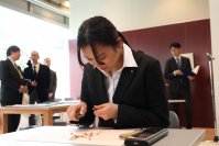 三菱鉛筆恒例　ユニーク入社式　第17回『鉛筆けずり入社式』を実施
