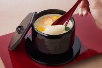 だしたっぷり、至福のなめらか食感「名物ジャンボ茶わんむし」に新しいセットメニューが登場するなど４月１０日（水）からグランドメニューがリニューアル！