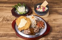 石焼きハンバーグ&ステーキ「ストーンバーグ」ラゾーナ川崎店　まさに肉祭り！ 「トリプルミートコンボ」