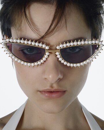 TASAKI、創業70周年を記念し＜EYEVAN＞とコラボレーションしたラグジュアリーなアイウェアを発売