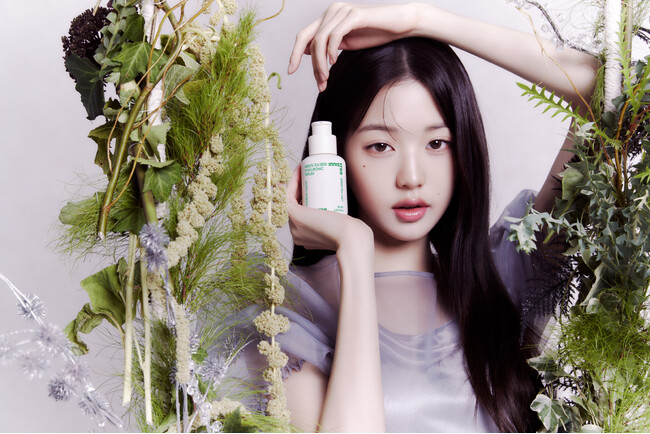 INNISFREEの歴史とともに歩んできたシグネチャーライン「グリーンティーライン」より人気導入美容液の大容量サイズが数量限定で登場！