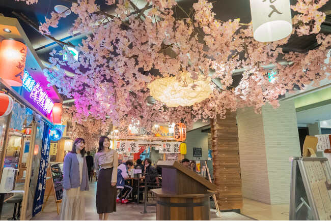 10万輪の桜が広がる、地下で楽しむお花見「バスチカ花見村」オープンから11日間で約9,200人が来村