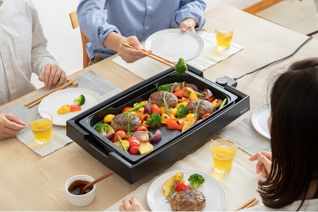 新しい「スチーム加熱」機能が加わった『DINING HOT PLATE / WKV-13B』販売開始