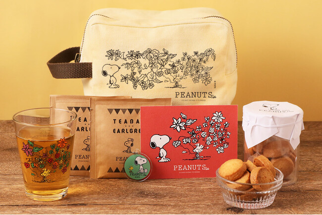 【数量限定】“母の日”にもおすすめ◎4月17日(水)より「PEANUTS Cafe」にてスヌーピーのギフトポーチが登場！