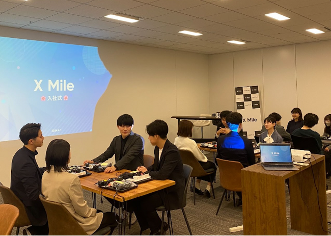 ノンデスクDXのクロスマイル、2024年度新卒入社式を開催
