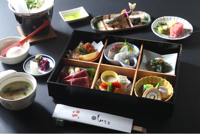 京都の夏の風物詩　高雄川床の夕食とホテル自慢の天然温泉 満喫　宿泊プランの販売を開始