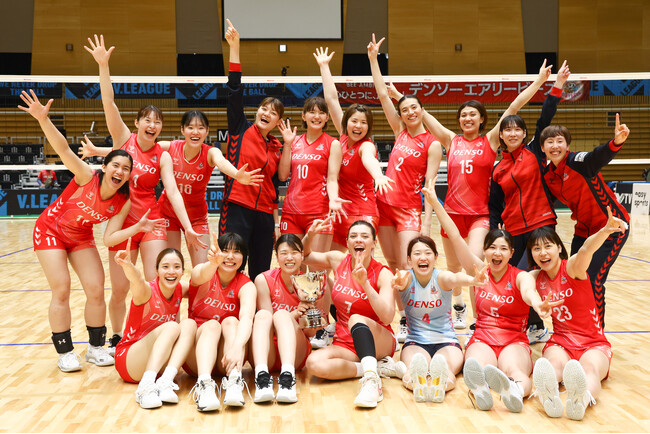 【バレー/Vリーグ】デンソーが全勝でV1女子 V Cupの優勝を飾る
